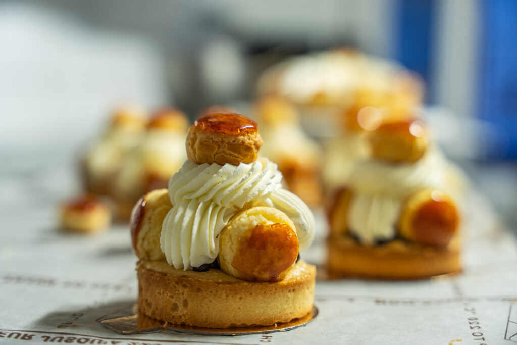 Watterlot pâtisserie boulangerie Saint Valéry sur Somme pâtisserie saint honoré préparation Pâtisserie sur mesure pour vos événements anniversaires, les mariages, les baptêmes