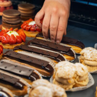 Watterlot pâtisserie boulangerie Saint Valéry sur Somme vitrine éclair au chocolat