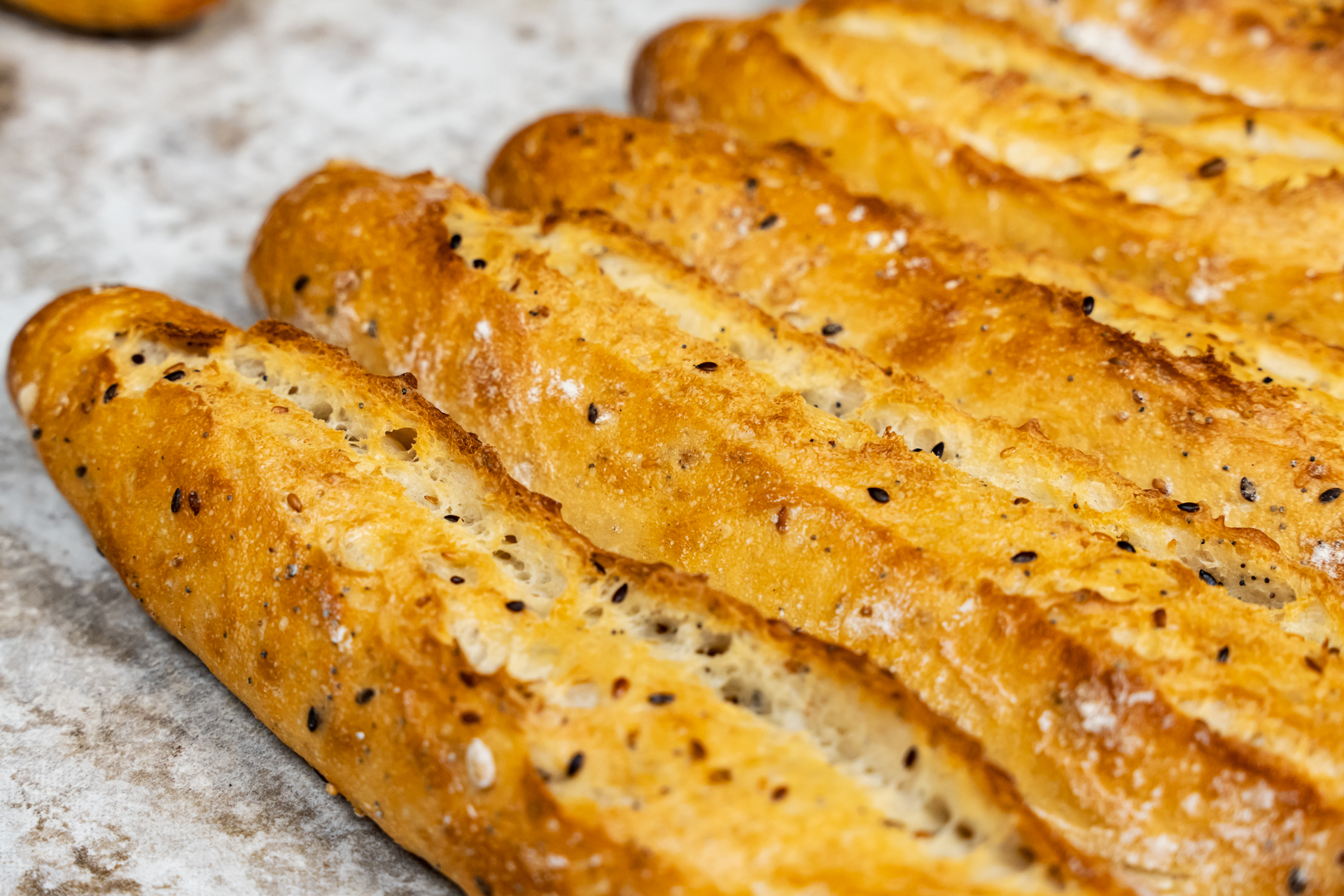 Baguette tradition - Watterlot pâtisserie boulangerie Saint Valéry sur Somme pain baguette tradition céréales