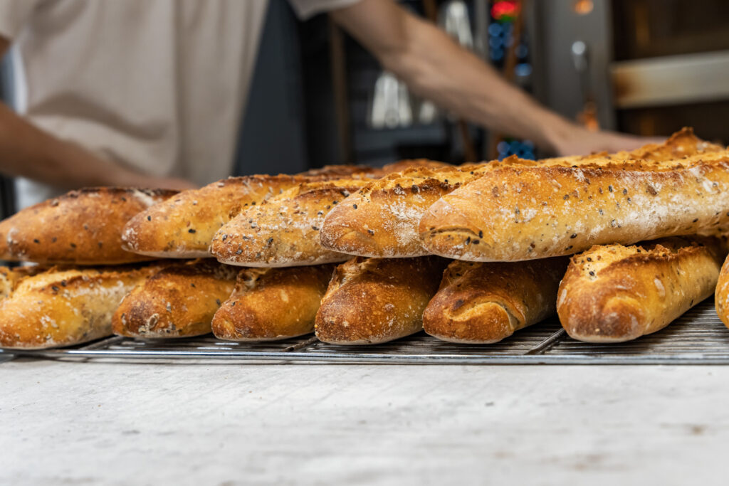 Baguette tradition - Watterlot pâtisserie boulangerie Saint Valéry sur Somme pain baguette tradition céréales