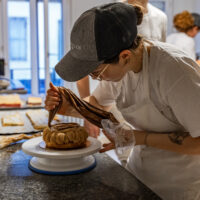 Watterlot pâtisserie boulangerie Saint Valéry sur Somme Paris Brest amande noisette préparation