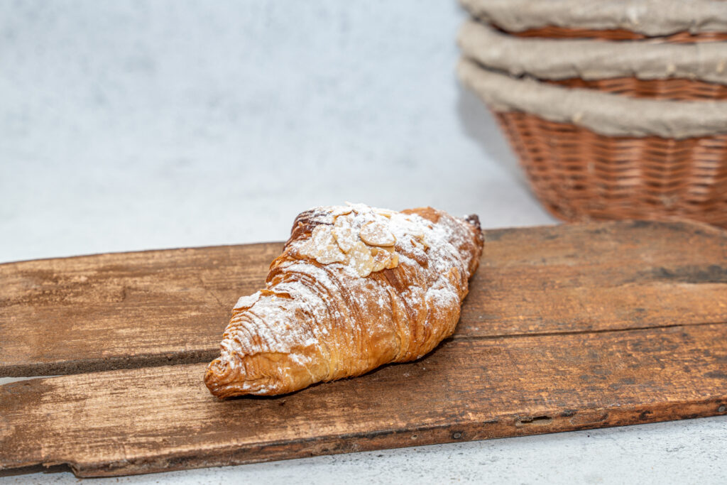 Watterlot boulangerie Saint Valéry sur Somme Viennoiserie aux amandes